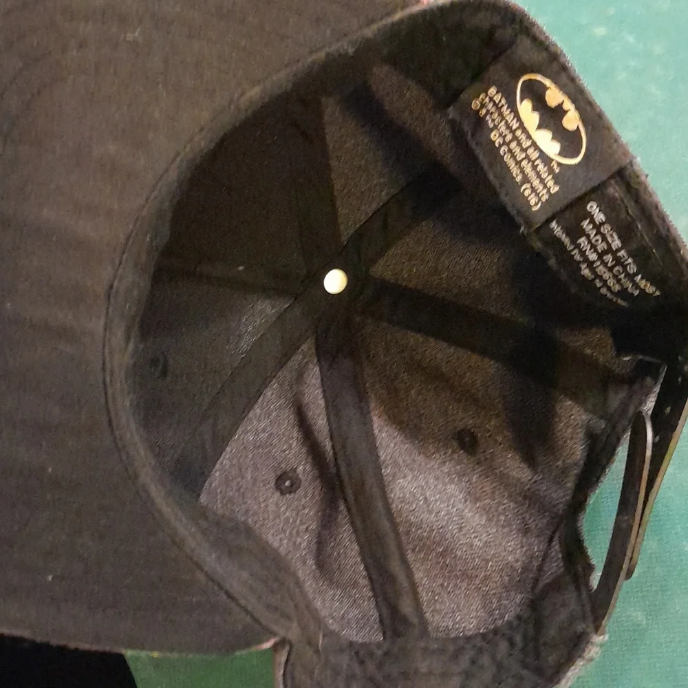 Batman hat - Picture 3 of 4